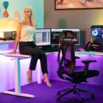 7 Must-Have Accessories for Professional Workplace Style